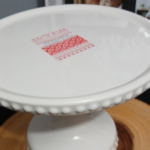 New!! White Ceramic Cake Stand with Beaded Edge / Base NWT - Picture 4 of 8